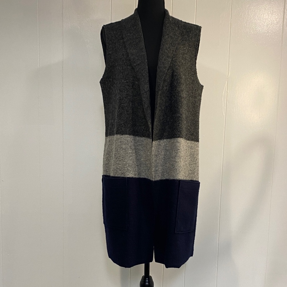 Tahari Gray Charcoal and Navy Colorblock Long Vest